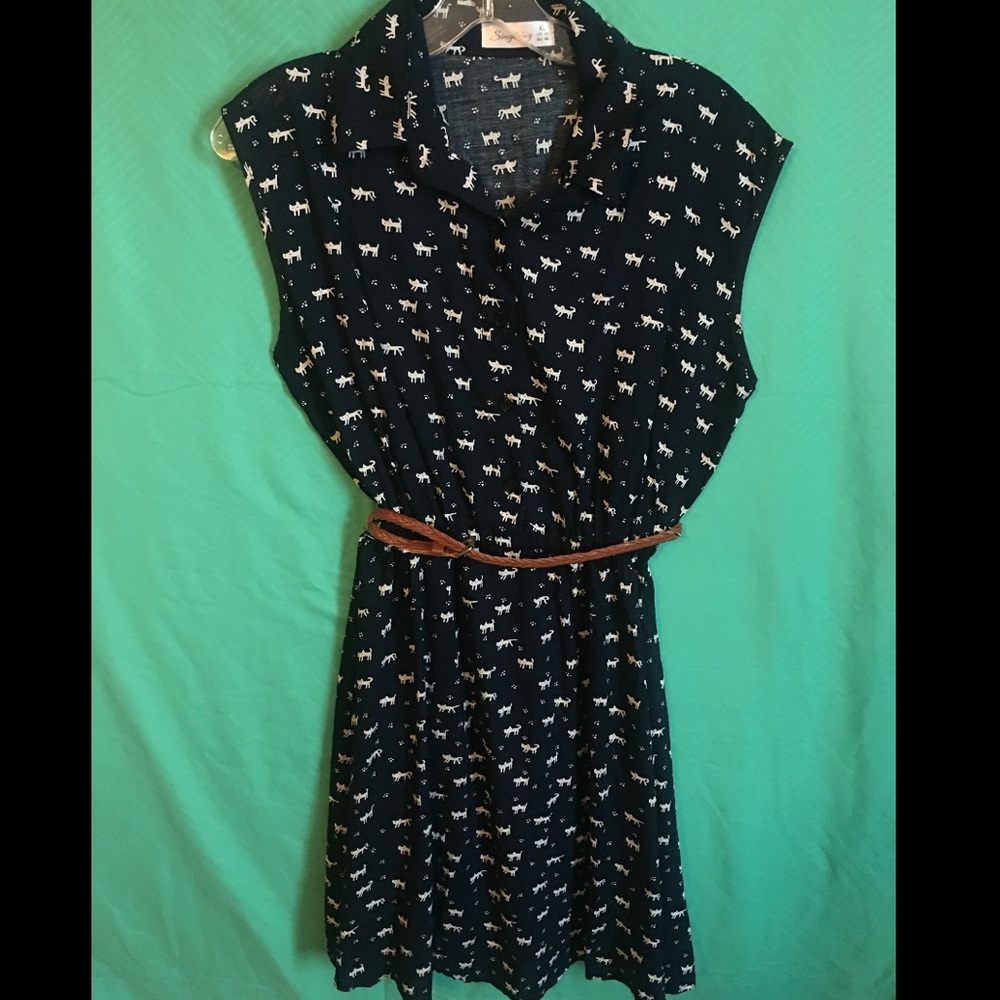Super cute navy tunic with belt!